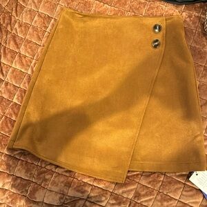Skirting faux suede skirt NWT size small